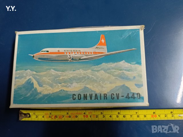 Модел на пътнически самолет Convair CV-440 ,за сглобяване, снимка 2 - Колекции - 43770798