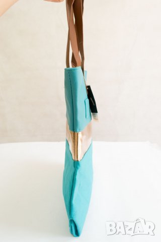 Дамска чанта в син цвят с контрастен принт марка  ART of POLO , снимка 6 - Чанти - 38444403