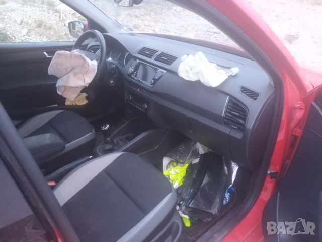 Продавам шкода фабия 1.0 бензин,газ на части 2019г, снимка 4 - Автомобили и джипове - 52917384