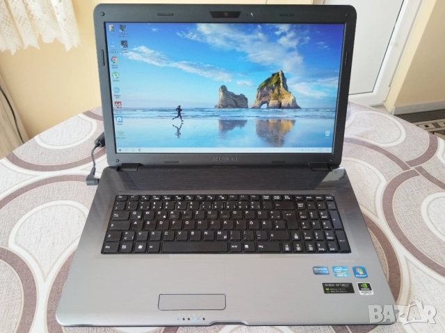 Лаптоп Medion Akoya P7624, снимка 1