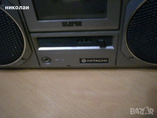 HITACHI радиокасетофон мадеин жапан, снимка 2 - Радиокасетофони, транзистори - 52913547
