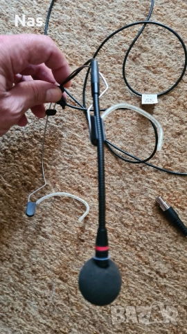 Продавам микрофон за безжична система AKG C 555L