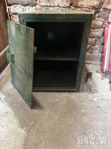 Метална каса сейф 