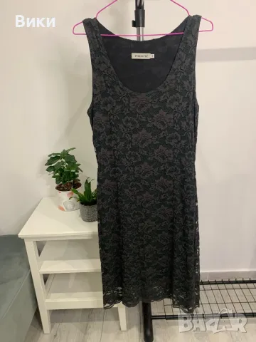 Елегантна рокля в размер 40 - М