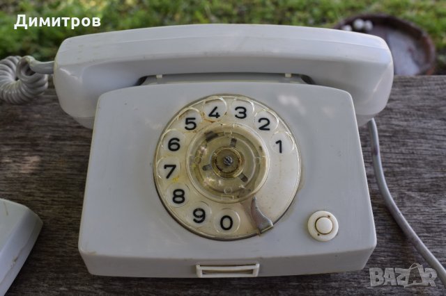 Стар телефон, снимка 2 - Антикварни и старинни предмети - 32958877