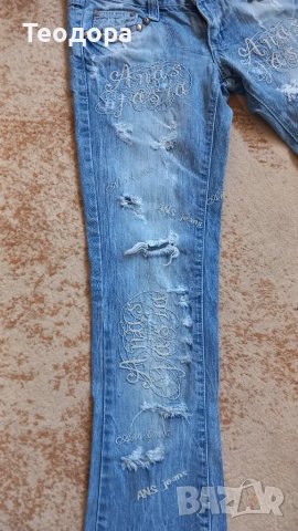 Уникален модел с бродерия, снимка 3 - Дънки - 49254426