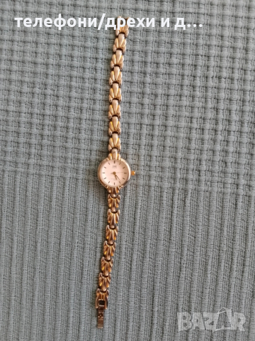 Позлатен дамски часовник Q&Q (1 микрон), снимка 2 - Дамски - 52589767