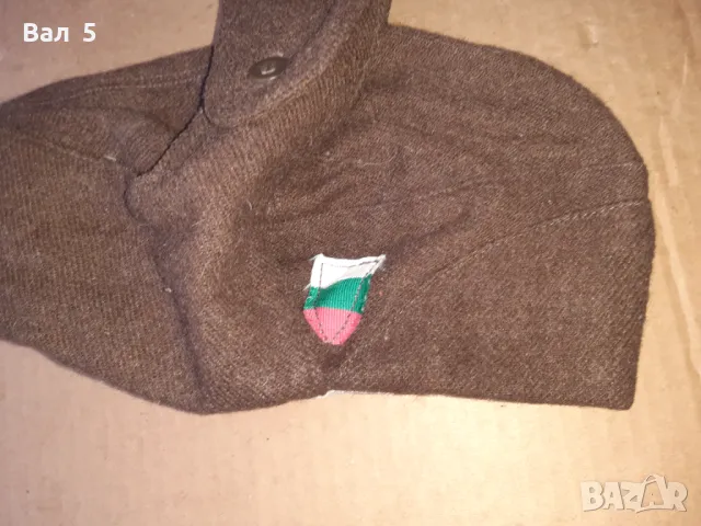 Стара зимна военна шапка , кепе , униформа БНА , НРБ, снимка 2 - Антикварни и старинни предмети - 47929156