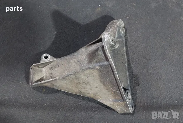 Лапа Двигател VW Пасат 5
N:533 (2) - Ауди А4 Б5
- 8D0199308, снимка 2 - Части - 49408735