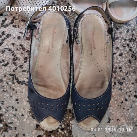 ПОДАРЯВАМ 3 ЧИФТА ОТЛИЧНИ ДАМСКИ ОБУВКИ Н. 40, снимка 5 - Дамски ежедневни обувки - 52972737