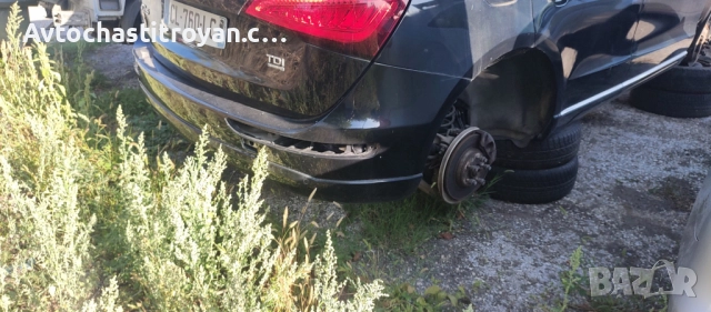 задна броня Audi Q5, снимка 3 - Части - 51761915