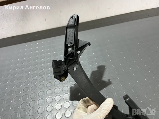 Педала на газта за Mercedes E-class W210, снимка 3 - Части - 50309234