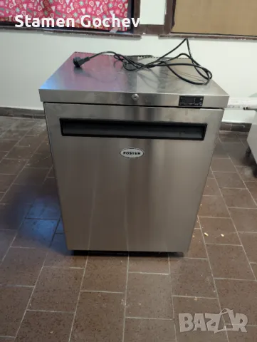 Професионален хладилник Foster HR150-A, снимка 1