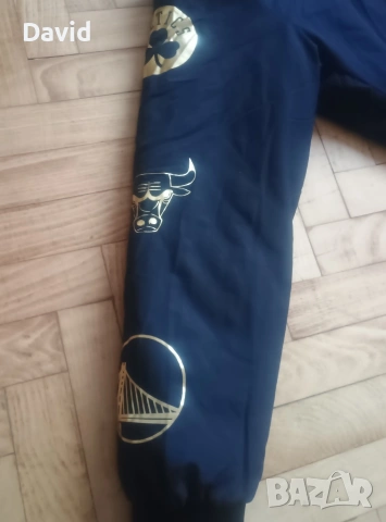 Оригинално Яке Бомбър NBA Foil Sleev Print (New Era), снимка 4 - Баскетбол - 53513895