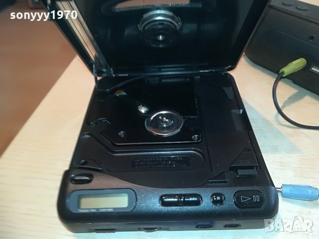 поръчан-sony d-11 discman-made in japan*, снимка 13 - MP3 и MP4 плеъри - 28355418