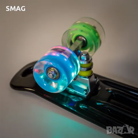 Скейтборд Pennyboard Алуминиев Синьо Жълт с Дръжка и LED 56x14cm S_1233978, снимка 3 - Други - 48569933