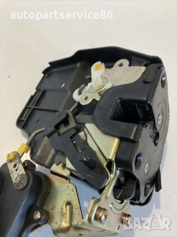 Механизъм за заключване на задна дясна врата бензин за KIA Sportage 2.7 (2007) 81420-1F010, снимка 2 - Части - 53380593