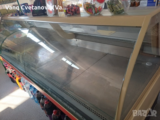 Хладилна витрина , снимка 2 - Хладилни витрини и фризери - 52308611