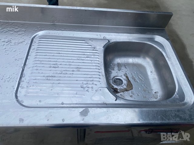 Професионална хладилна маса с мивка, снимка 3 - Обзавеждане на кухня - 43184467