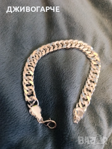 Нова,масивна, сребърна гривна. Поставена в кутия лукс, снимка 2 - Гривни - 47398711