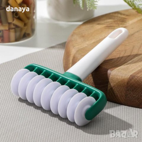 4335 Кухненски ролер валяк за нарязване на тесто, снимка 5 - Прибори за хранене, готвене и сервиране - 43634369