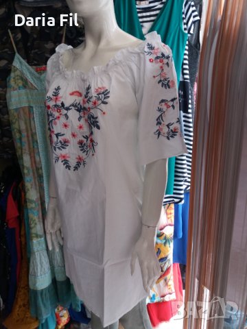 Бяла памучна рокля тип риза с бродерия и ластик около деколтето, снимка 4 - Рокли - 36625205