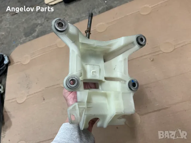 Скоростния лост за Toyota Corolla Verso 2003г., снимка 4 - Части - 47870407