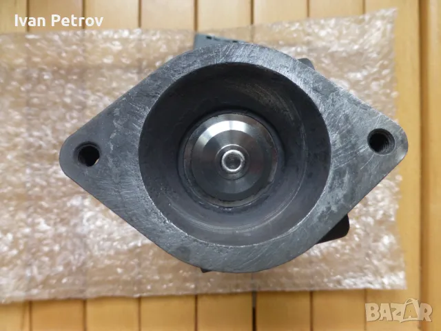 Продавам рециклиран ляв EGR клапан Valeo за Land Rover