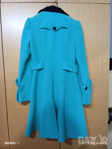 Продавам, снимка 2 - Палта, манта - 52384821