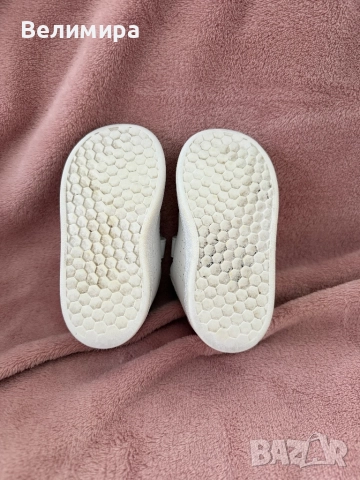 Детски маратонки Адидас, 21 номер, снимка 6 - Детски маратонки - 52080974