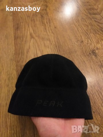 peak performance - страхотна зимна шапка, снимка 1 - Шапки - 34971675