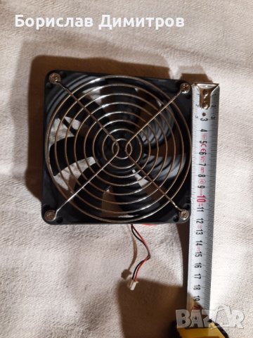 Продавам вентилатор DC BRUSHLESS FAN 12 V 0.18 A с решетка, снимка 2 - Други - 39885173