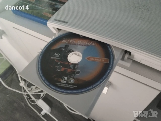 страхотен отвсякъде блу рей плеър на Самсунг оригинал-нов внос , снимка 5 - Плейъри, домашно кино, прожектори - 51415758