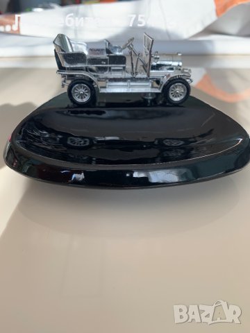 Колекционерска модел на кола Spyker, снимка 5 - Колекции - 43939081