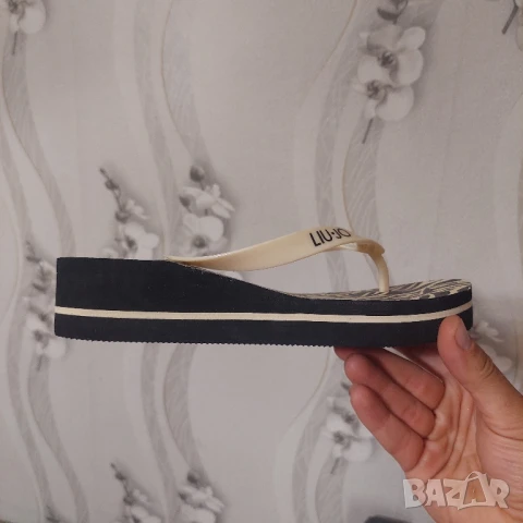 LIU JO Плажни чехли с принт номер 38 ,5, снимка 11 - Чехли - 50704572