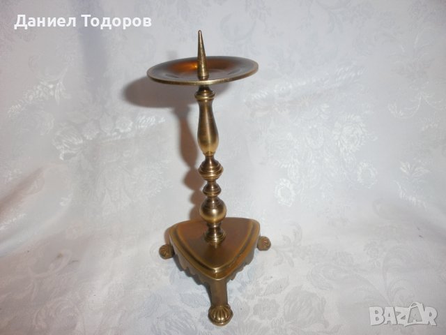 Красив Стар Бронзов  Свещник