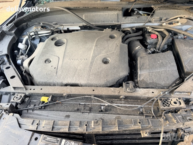 Volvo XC60 2 B5 Mild-Hybrid AWD 2.0 дизел, двигател D420T2, 235 кс., 4x4, автоматик, 2024г., 15 000 , снимка 13 - Автомобили и джипове - 52772635