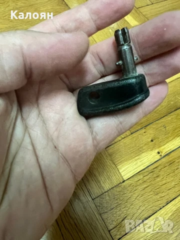 Ключ за мотор , снимка 2 - Аксесоари и консумативи - 50601092