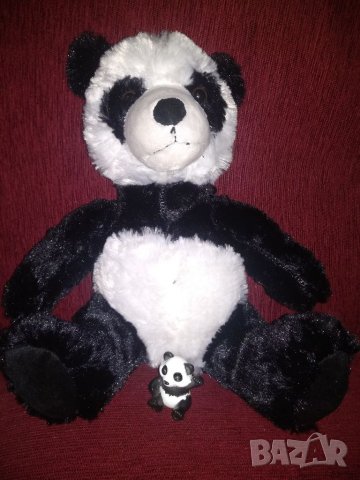 Плюшена панда-33 см+подарък малка пластмасова панда