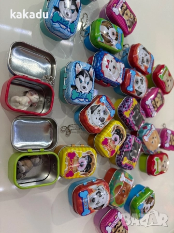 Кученца в метална кутийка