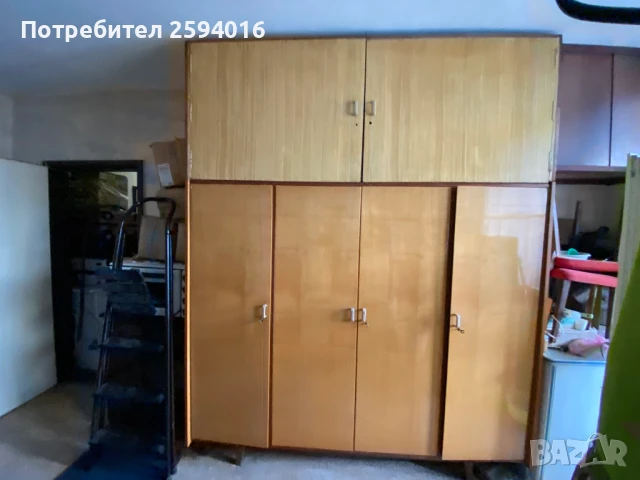 Продавам комплект спално обзавеждане с политур