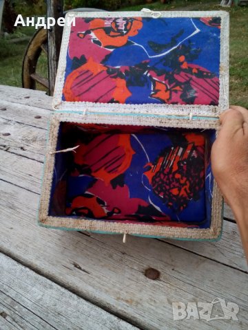 Стара плетена кутия, снимка 5 - Антикварни и старинни предмети - 27005423