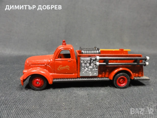 1/64 РЕТРО МЕТАЛНА КОЛИЧКА ПОЖАРНА КОЛА AHRENS-FOX GRELL, снимка 2 - Колекции - 51120453