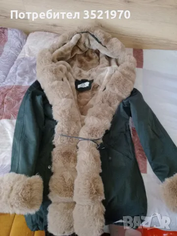 Парка почти нова , снимка 3 - Палта, манта - 48518500
