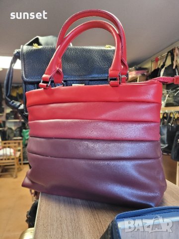 разкошна червена чанта/ бордо цвят преливаща ( НОВА), снимка 3 - Чанти - 43459419