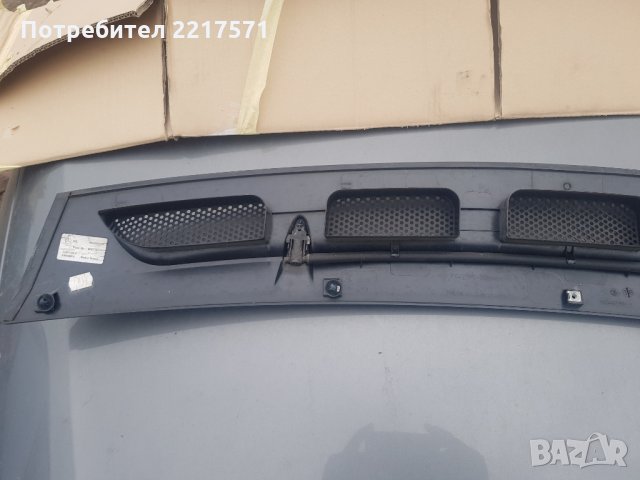 Решетка за капака на Мерцедес А и Б класа, снимка 4 - Части - 32888904