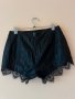 H&M Черни къси кожени панталонки с дантела и цип 38 размер 🖤, снимка 3