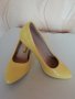 Елегантни и красиви жълти дамски обувки , снимка 1 - Дамски обувки на ток - 35080152