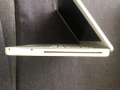 MacBook 13-inch, Late 2009 White, снимка 7