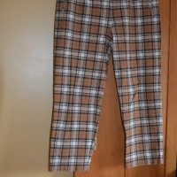 Пролетно-есeнен панталон-каре цвят тъмно кафяво, светло кафяво бяло и червено, снимка 1 - Панталони - 43126048